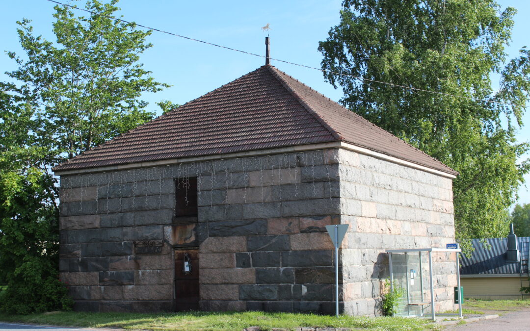Kivimakasiini avoinna 12-14